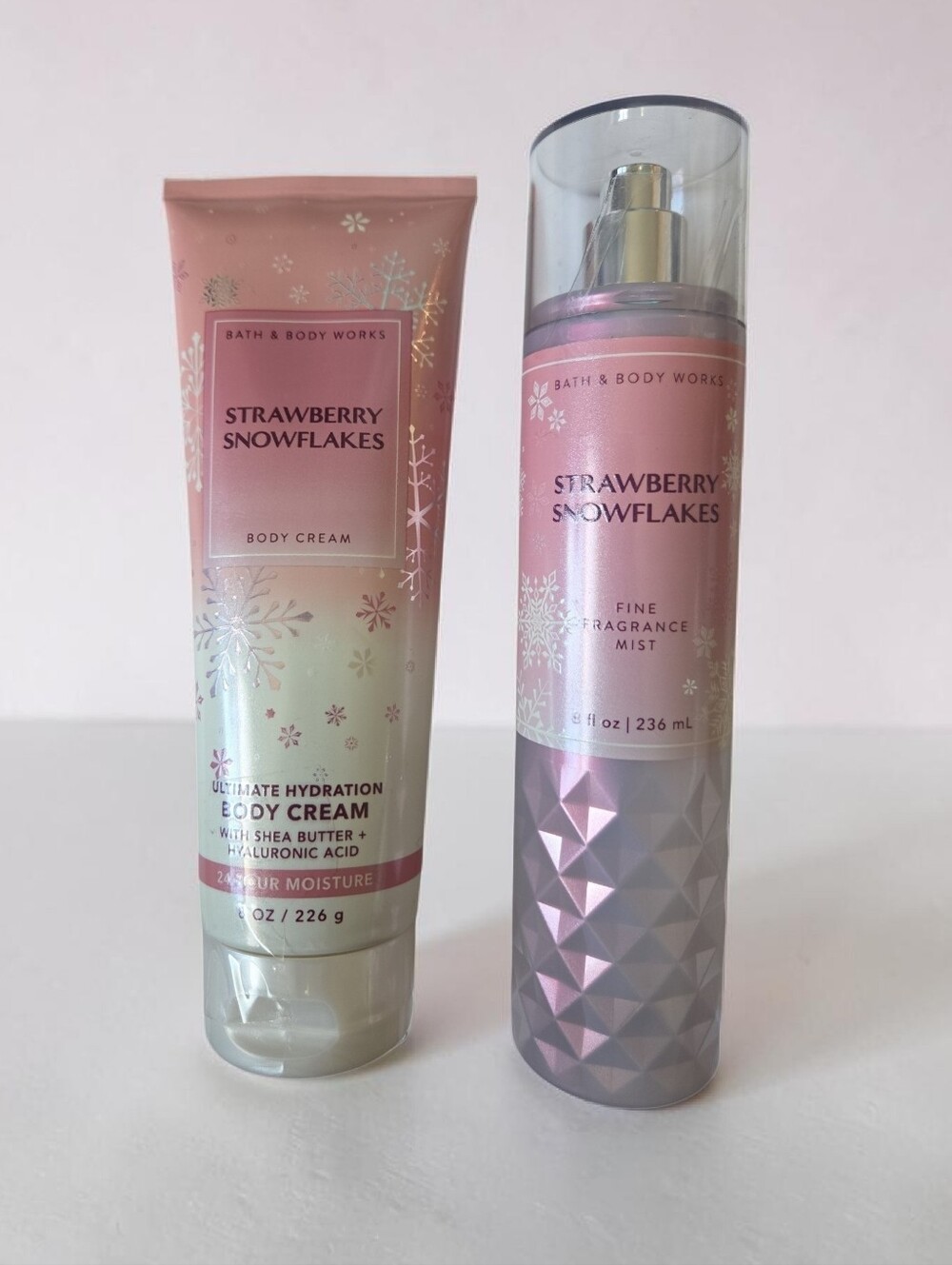 Bath & Body Works Strawberry Snowflakes Fragrance Mist & Body Cream Set New